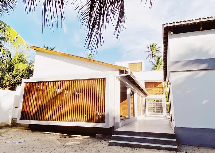 Casa Mundau Tropical Beach Villa