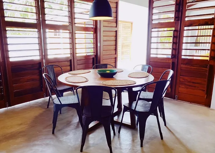 Casa Mundau Tropical Beach Villa